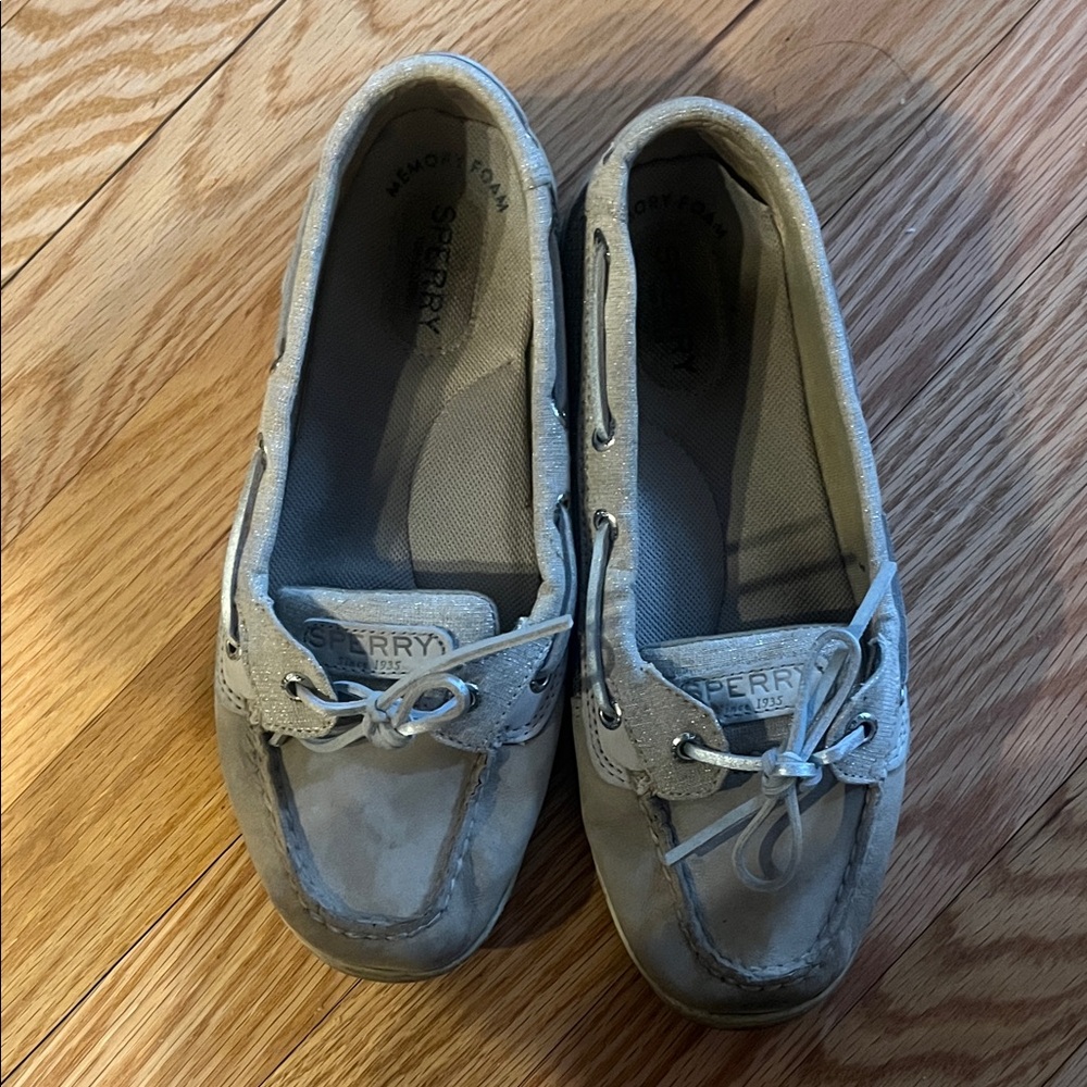 Sperry Women's Light Gray Moccasins